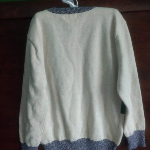 Geometric Shape Velvet Deer Sweater - Picture 4 of 5